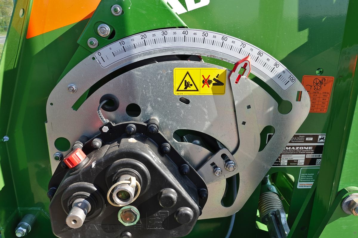 Amazone Aufbaudrillmaschine AD 3000 Super Kreiselgrubber KG 3000 Super Drillkombination Amazone Aufbaudrillmaschine AD 3000 Super Kreiselgrubber KG 3000 Super Drillkombination