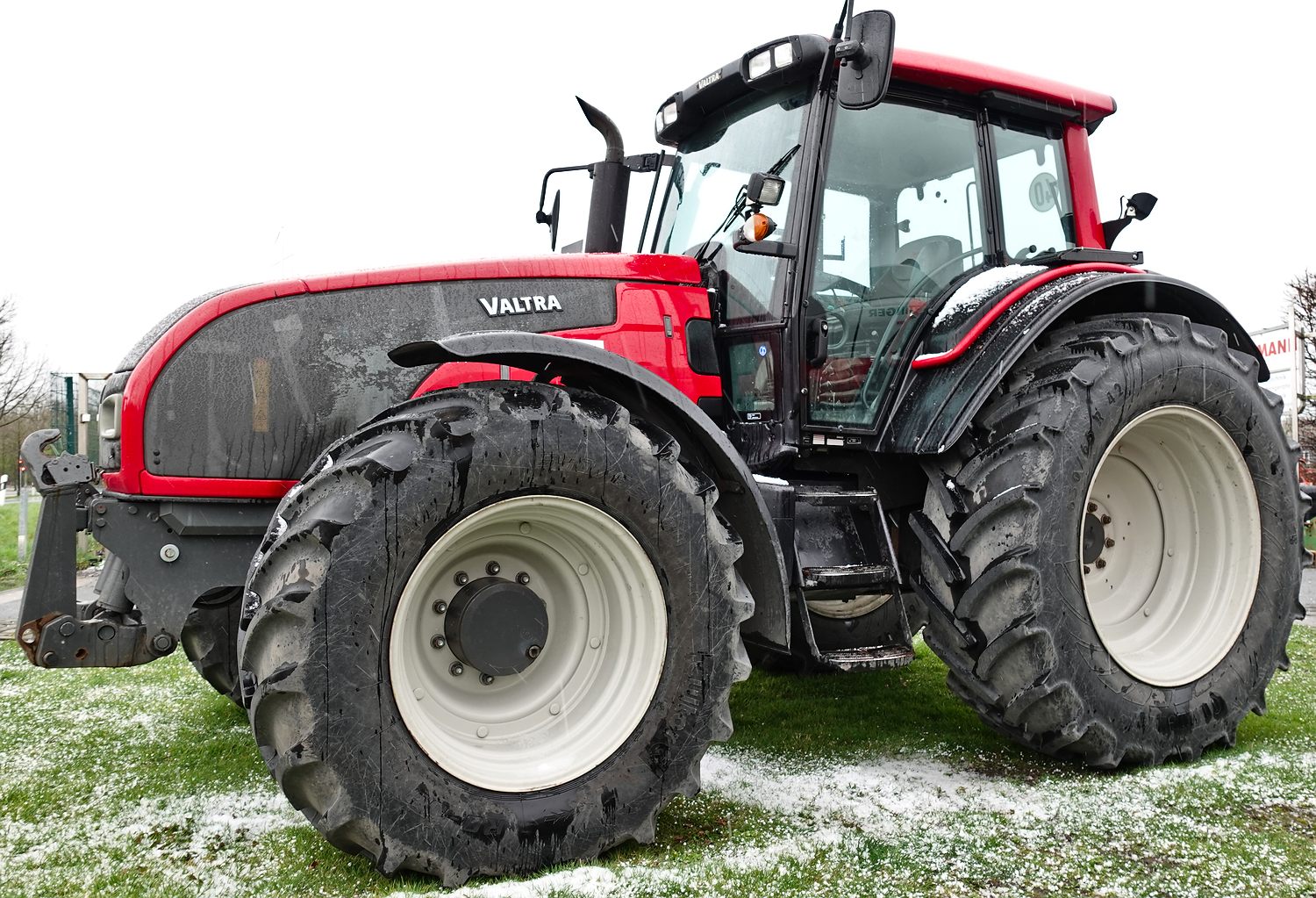 Valtra T191 HiTech mit Fronthydraulik Valtra T191 HiTech mit Fronthydraulik