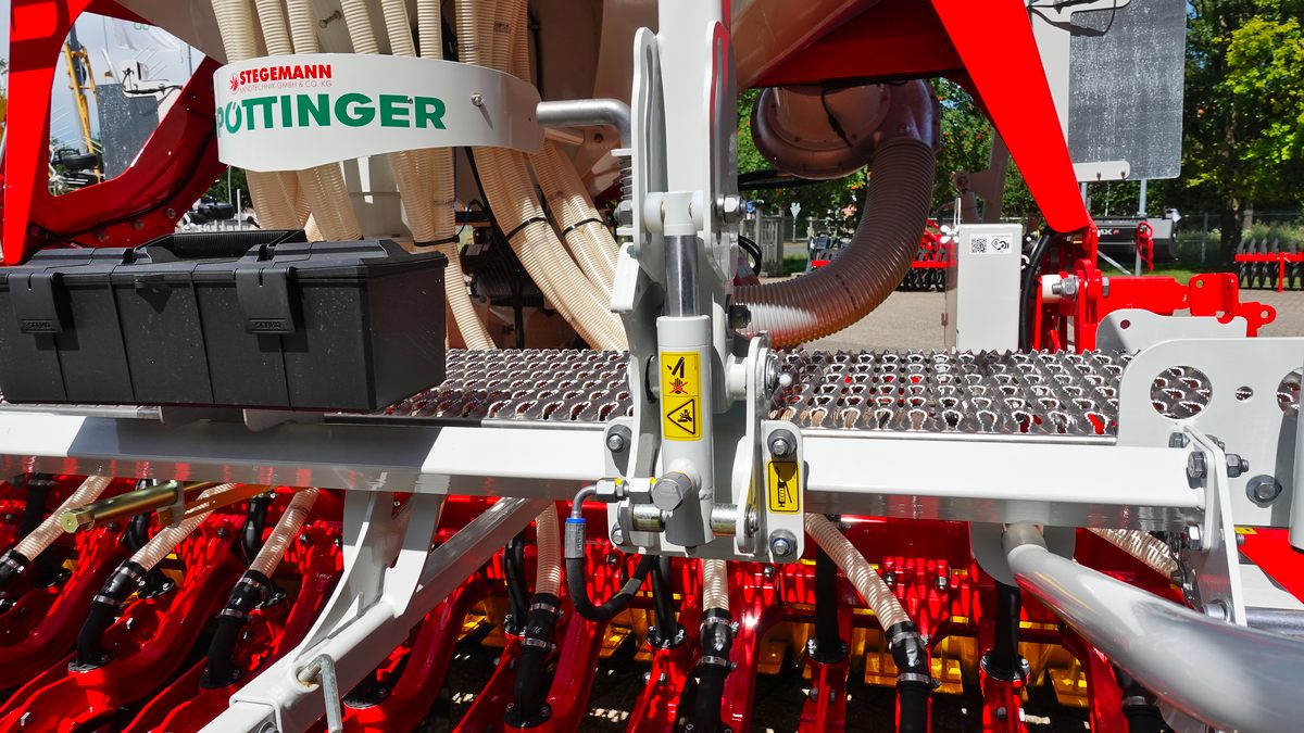 Drillkombination PÖTTINGER Aerosem 3002 ADD + Lion 3002 Drillkombination PÖTTINGER Aerosem 3002 ADD + Lion 3002
