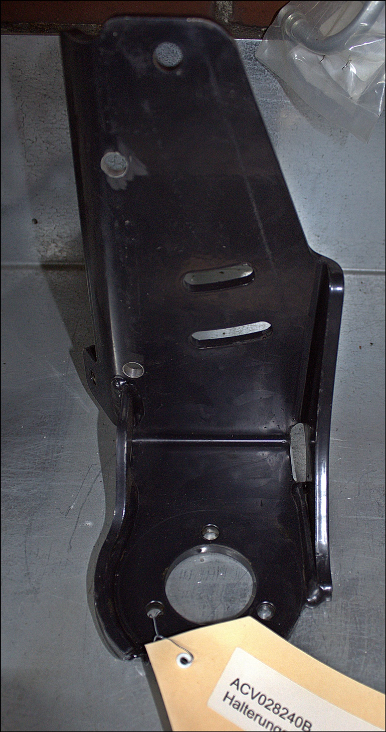 Valtra Halterungsplatte rechts Valtra Halterungsplatte rechts