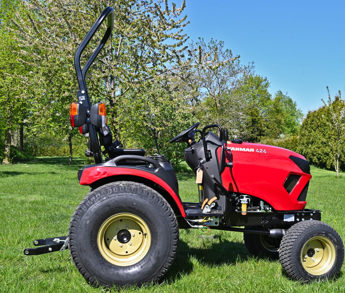 Kompakttraktor Yanmar SA424V-R Kompakttraktor Yanmar SA424V-R