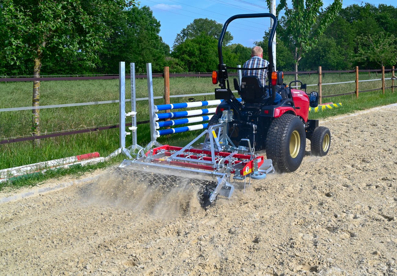 Reitplatzplaner Platz-Max P-M 160 / NL-GW 160 Reitplatzplaner Platz-Max P-M 160 / NL-GW 160