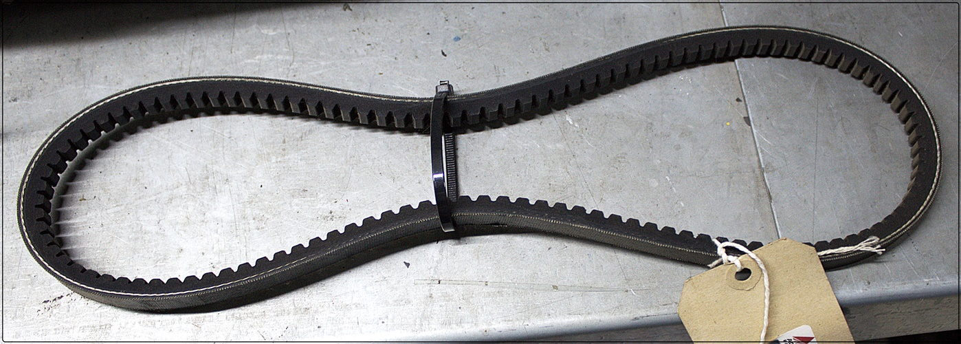Valtra V32889500 Keilriemen Valtra V32889500 Keilriemen