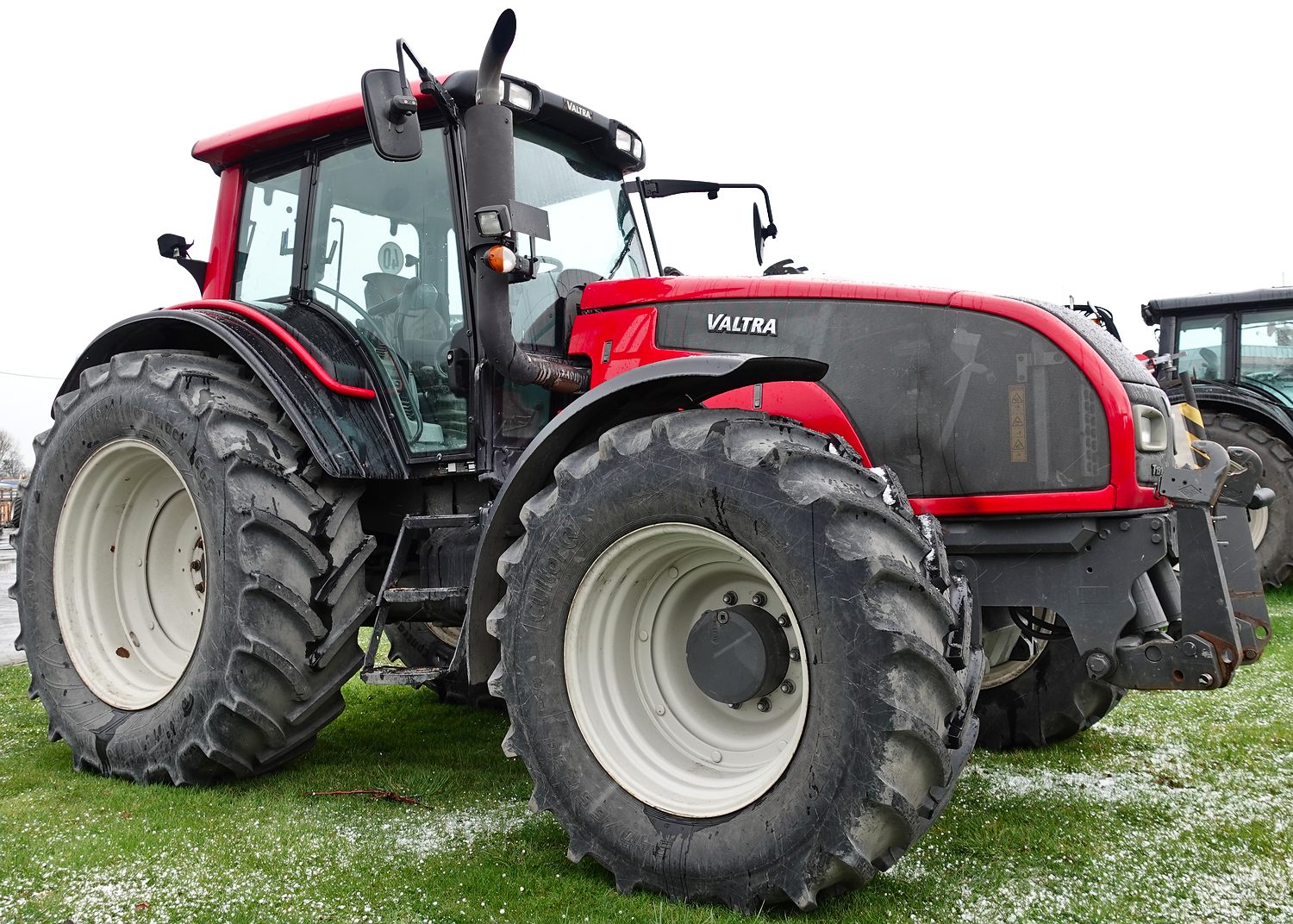 Valtra T191 HiTech mit Fronthydraulik Valtra T191 HiTech mit Fronthydraulik