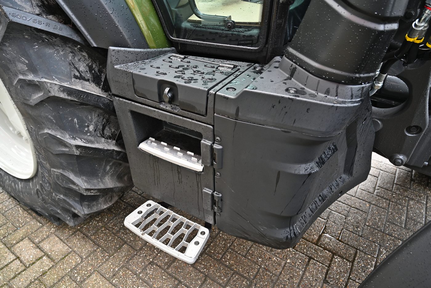 VALTRA G125 Activ mit Frontlader und Frontkraftheber VALTRA G125 Activ mit Frontlader und Frontkraftheber