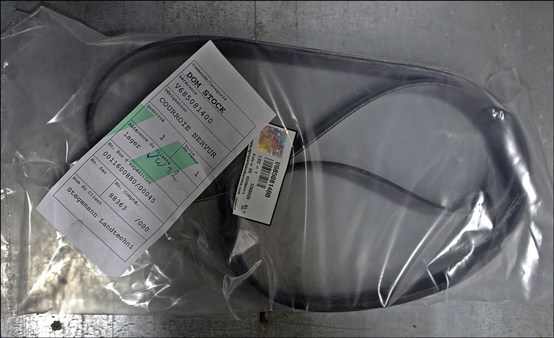 Valtra V685081400 Multiripp.riemen Valtra V685081400 Multiripp.riemen