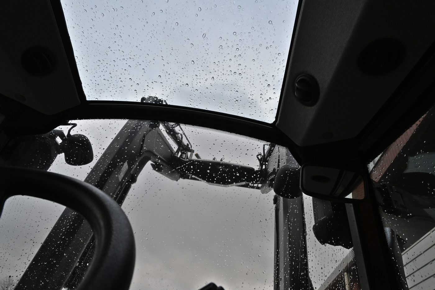 VALTRA G125 Activ mit Frontlader und Frontkraftheber VALTRA G125 Activ mit Frontlader und Frontkraftheber