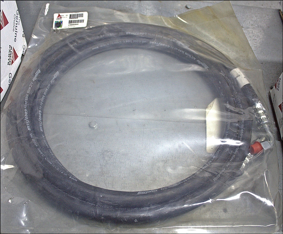 Valtra V39550500 Schlauch Valtra V39550500 Schlauch