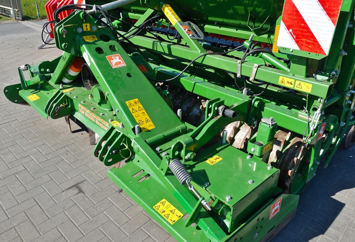 Amazone Aufbaudrillmaschine AD 3000 Super Kreiselgrubber KG 3000 Super Drillkombination Amazone Aufbaudrillmaschine AD 3000 Super Kreiselgrubber KG 3000 Super Drillkombination